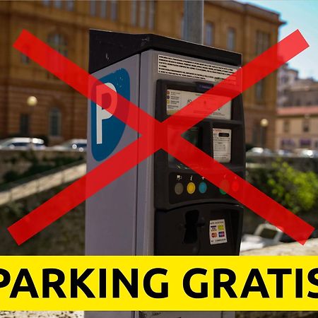 리보르노 Casa Mille Baci Con Parcheggio 아파트 외부 사진