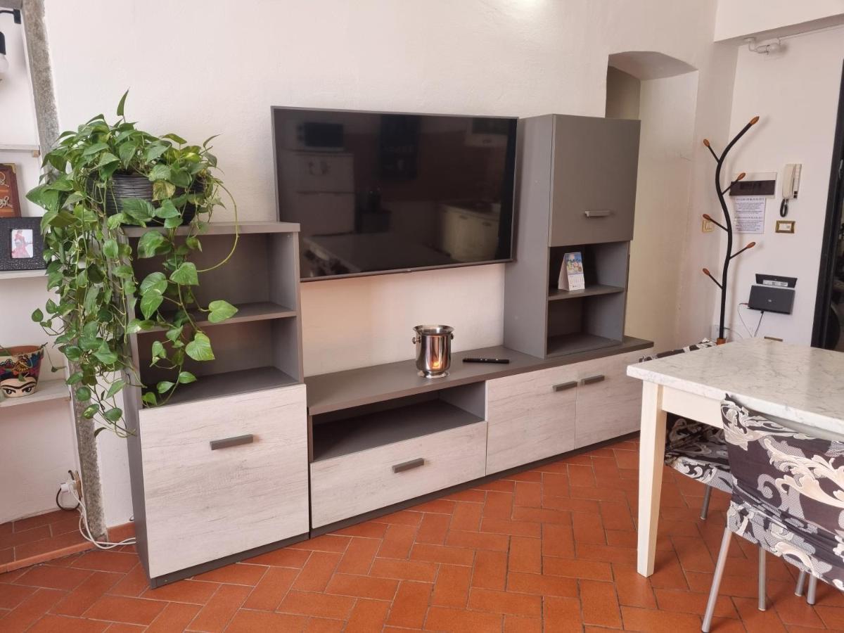 리보르노 Casa Mille Baci Con Parcheggio 아파트 외부 사진