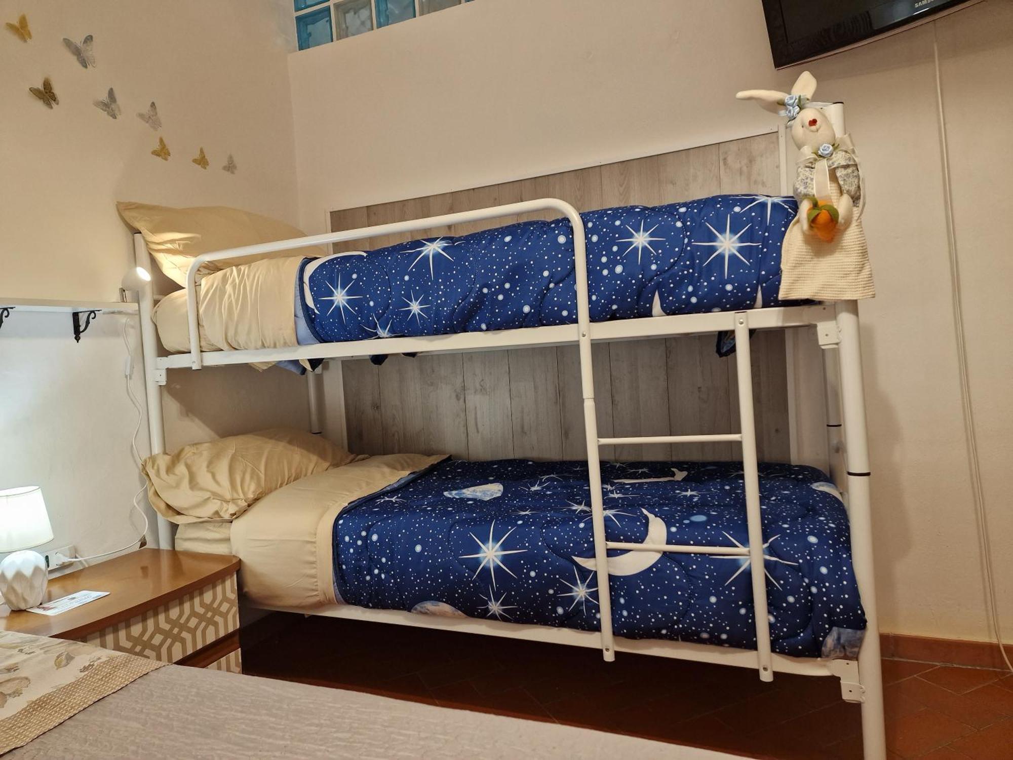 리보르노 Casa Mille Baci Con Parcheggio 아파트 외부 사진