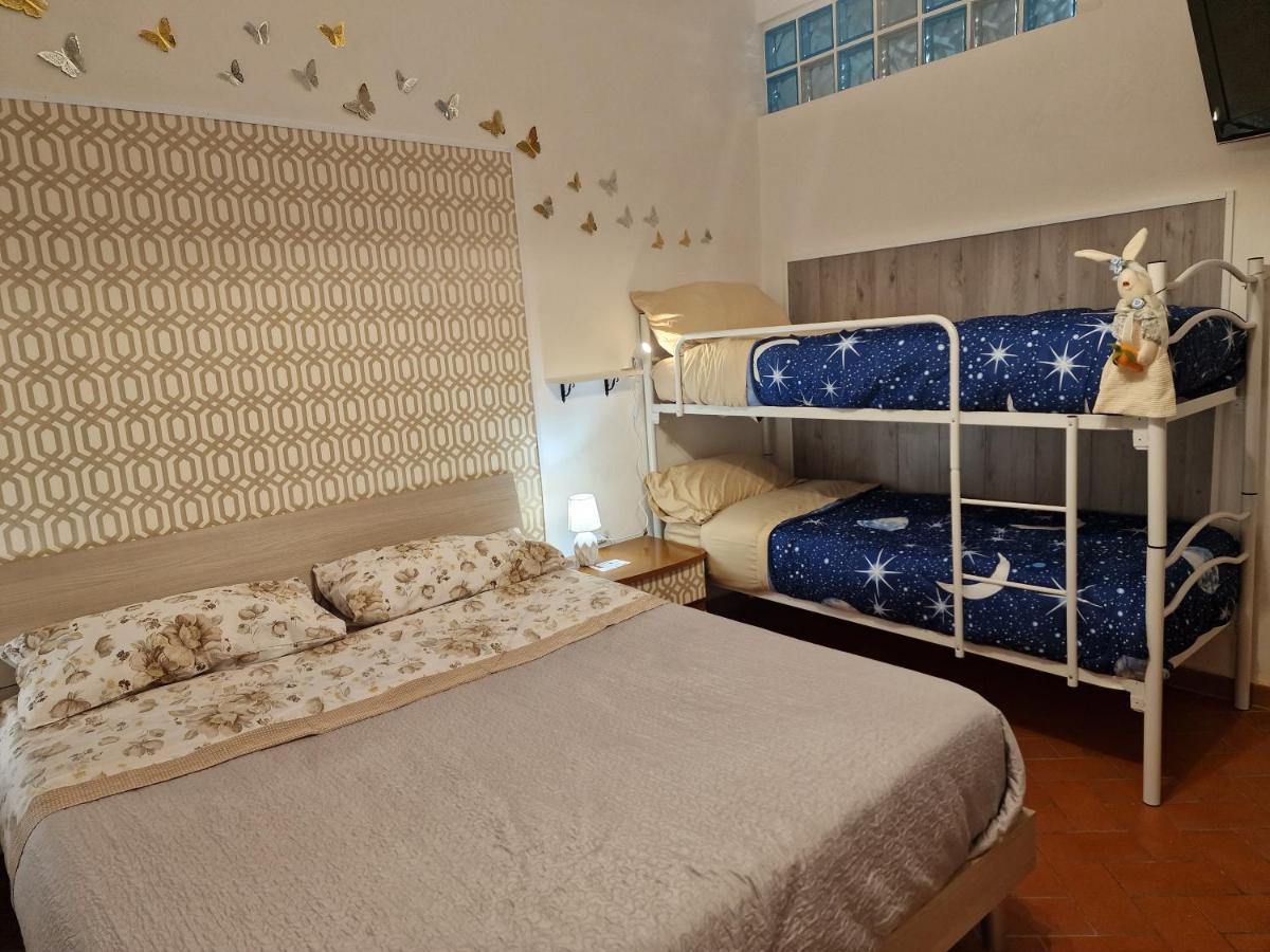 리보르노 Casa Mille Baci Con Parcheggio 아파트 외부 사진